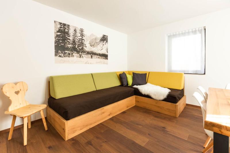 Apartment with Mountain View image 2