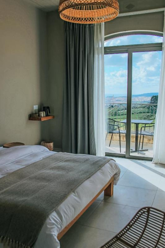 Double Room with Terrace image 4
