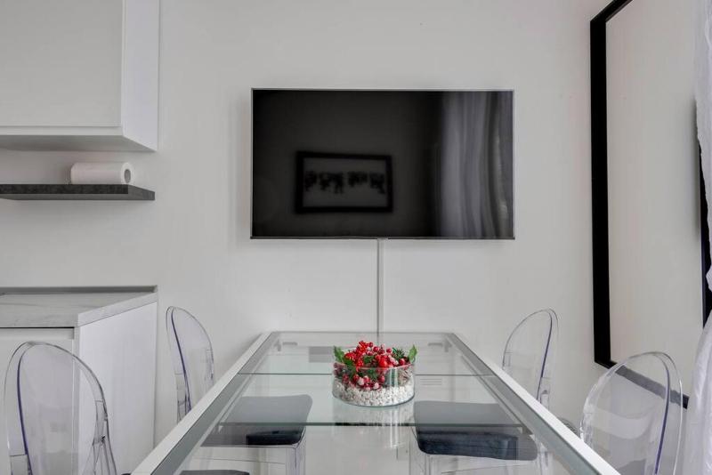 Apartment image 3