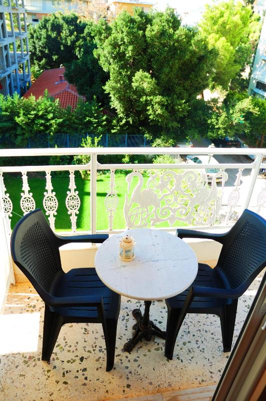 Twin Room with Balcony image 2