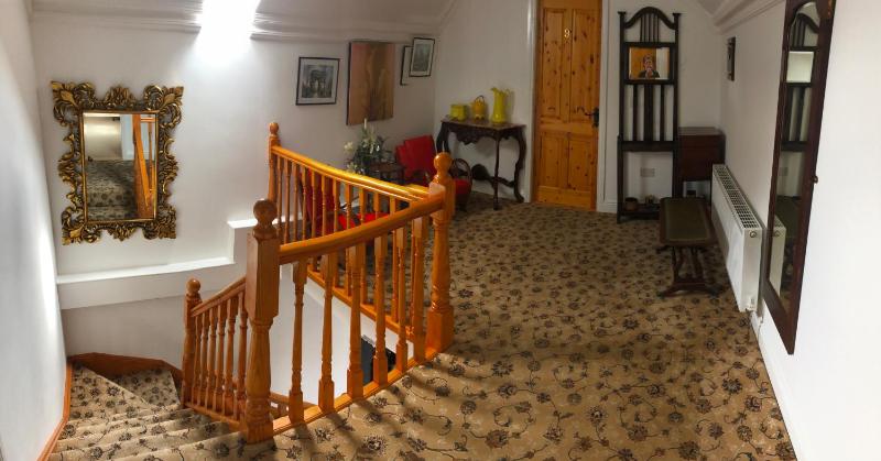 Standard Twin Room image 1