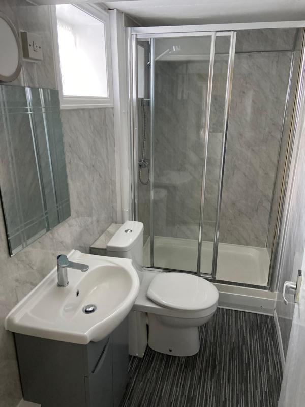Deluxe Triple Room image 4