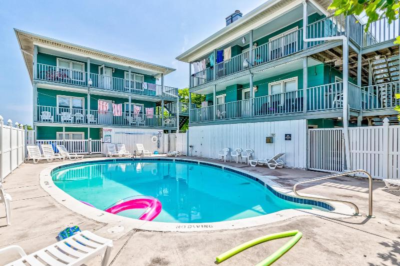 One Bedroom Apartment image 2