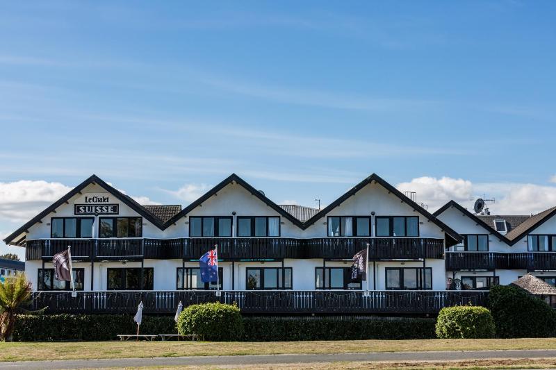 Le Chalet Suisse Motel Taupo - image 36