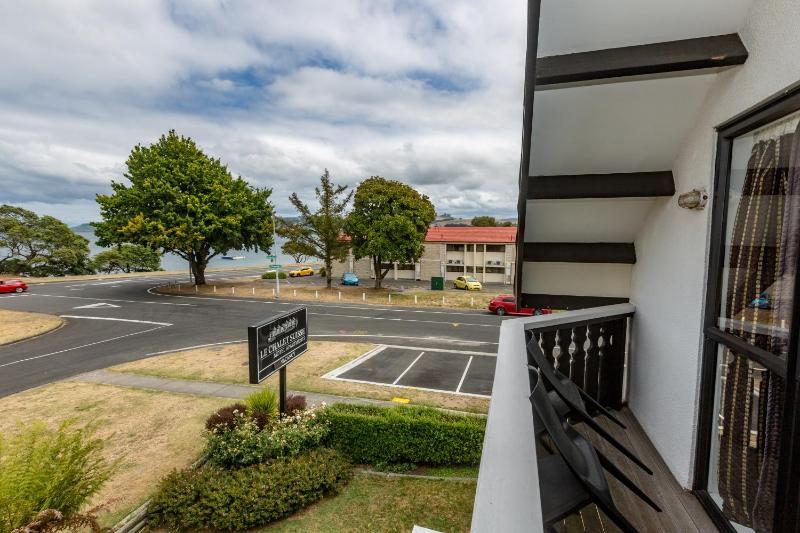 Le Chalet Suisse Motel Taupo - image 39