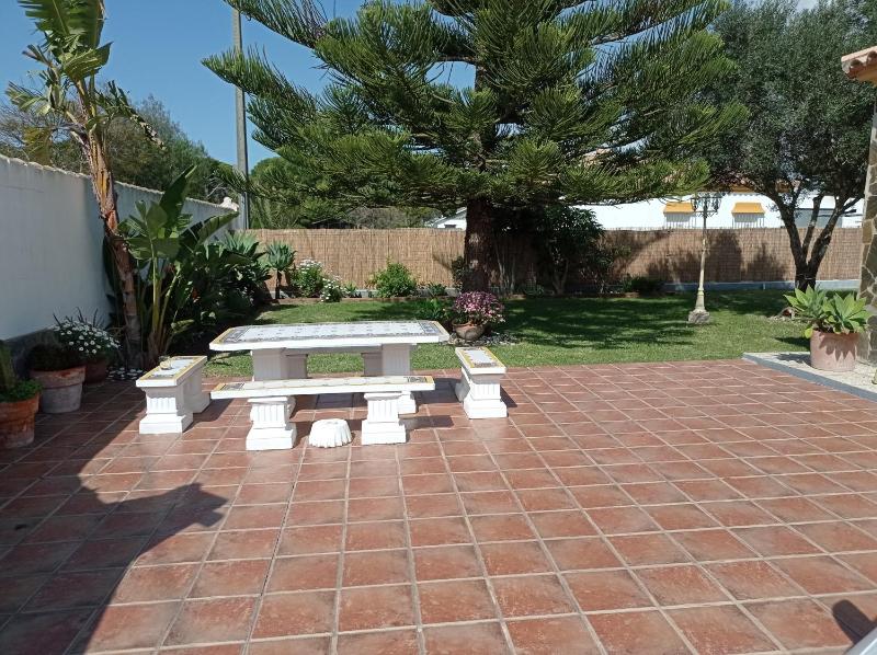 Three-Bedroom House image 4