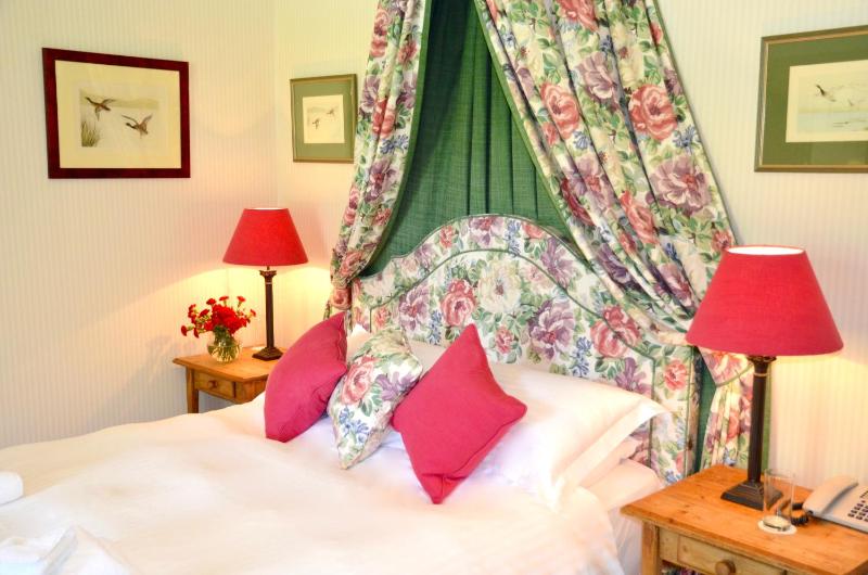 Double or Twin Room image 2