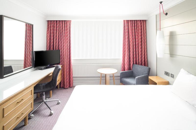 Standard Room image 4
