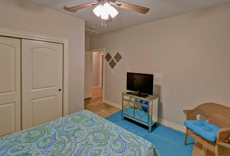 SEA GLASS 11 condo - image 30