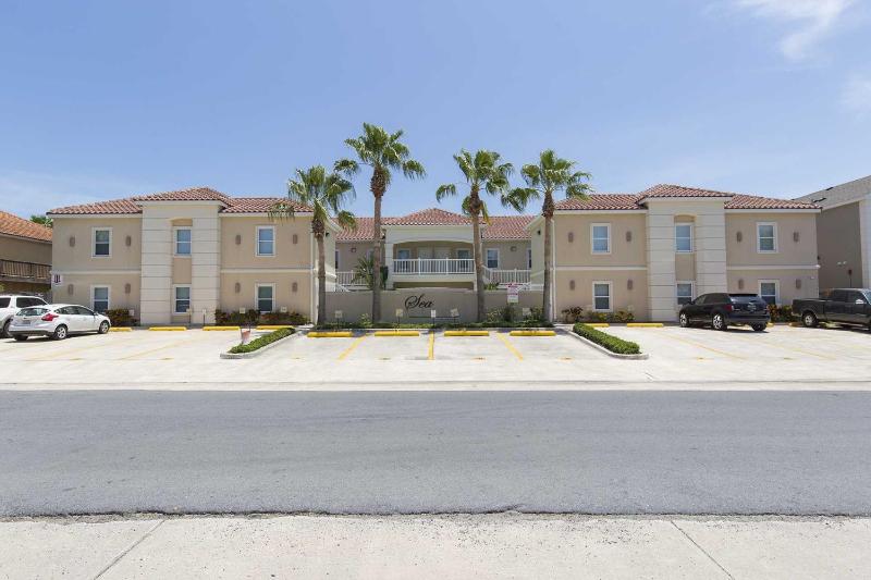 SEA GLASS 11 condo - image 1