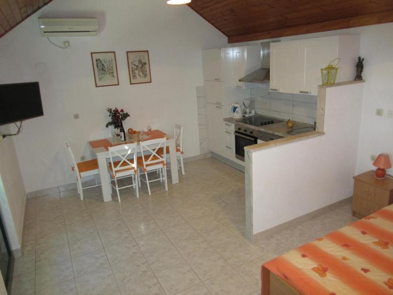 Holiday Home ZLATNI RAT (3543) - image 19