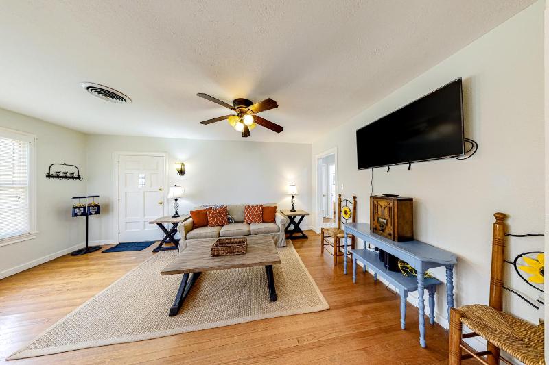 Three Bedroom House image 3