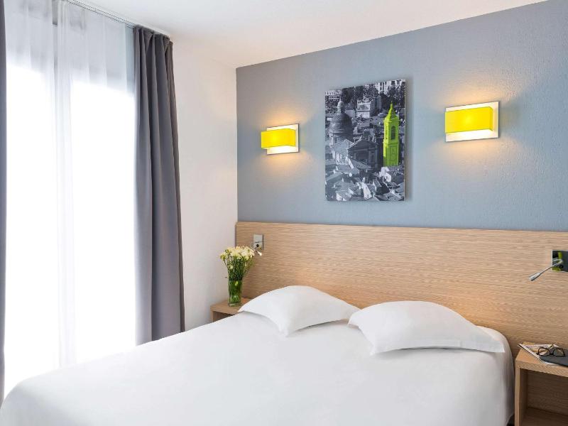 One-Bedroom Apartment image 2