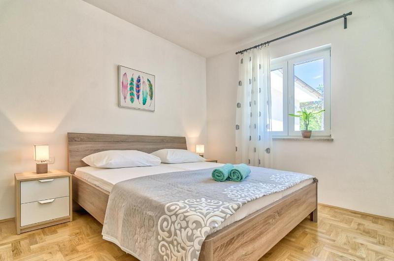 Two-Bedroom Apartment with Terrace and Sea View image 2