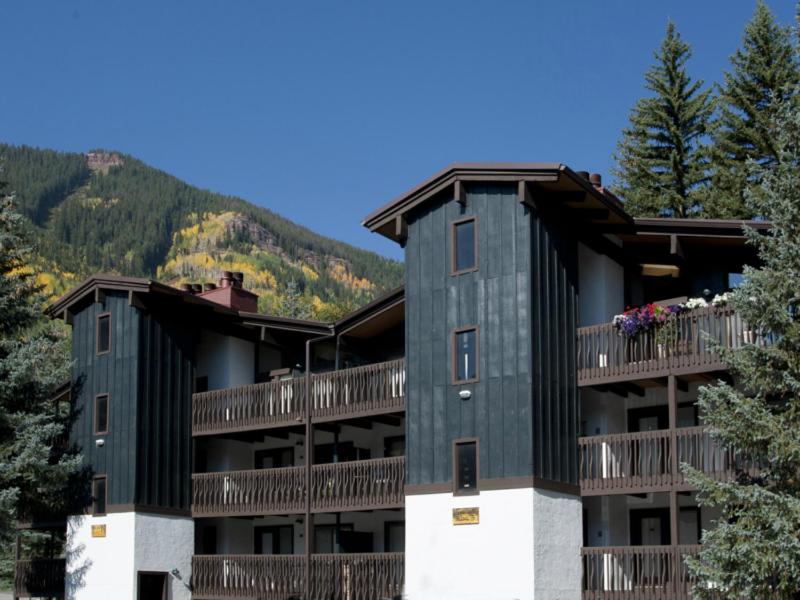 Vail Racquet Club Mountain Resort - image 20