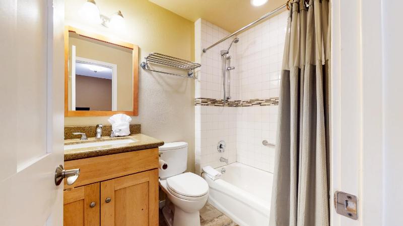Superior Apartment image 3