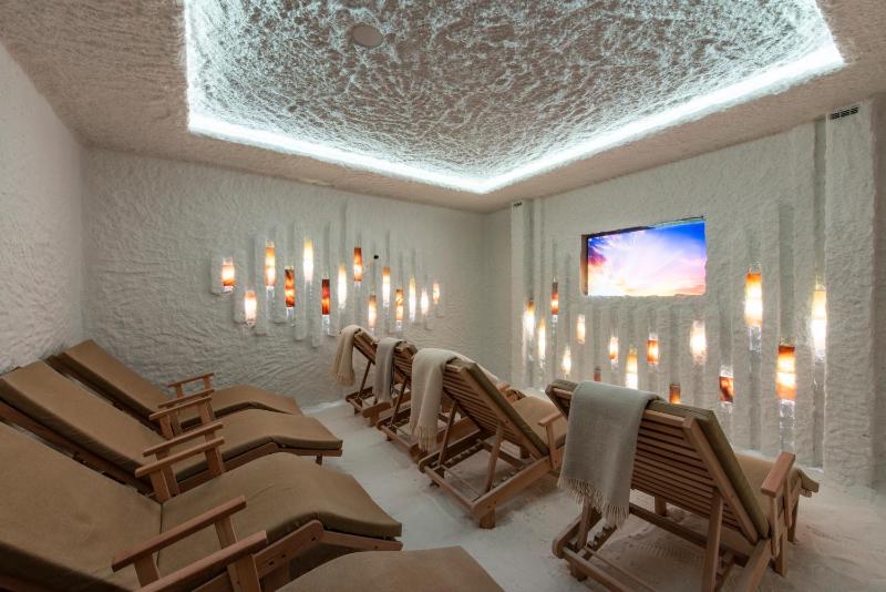 Small Double or Twin Room with Spa Access and Halotherapy image 2
