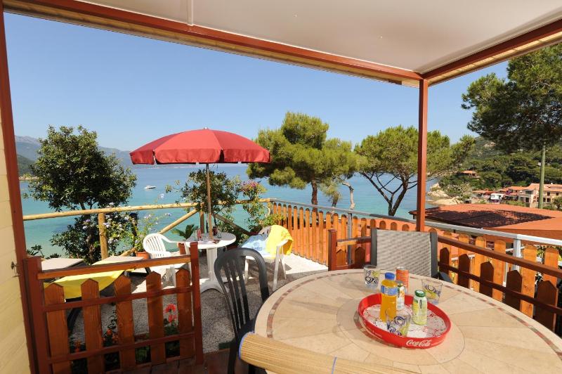 Chalet (2 Adults) with Sea View image 1