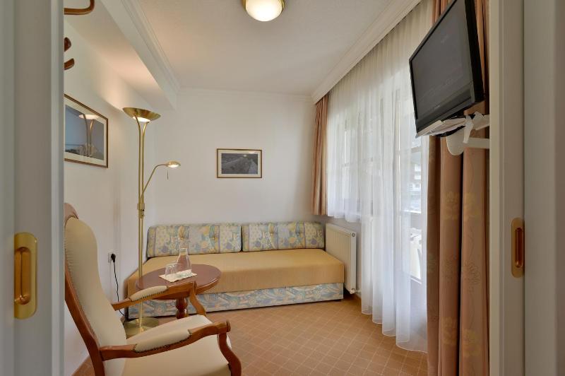 Family Room image 1