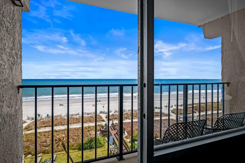 King Room with Ocean View image 2