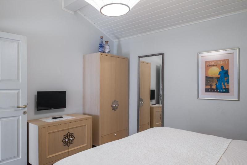 Two-Bedroom Apartment image 4