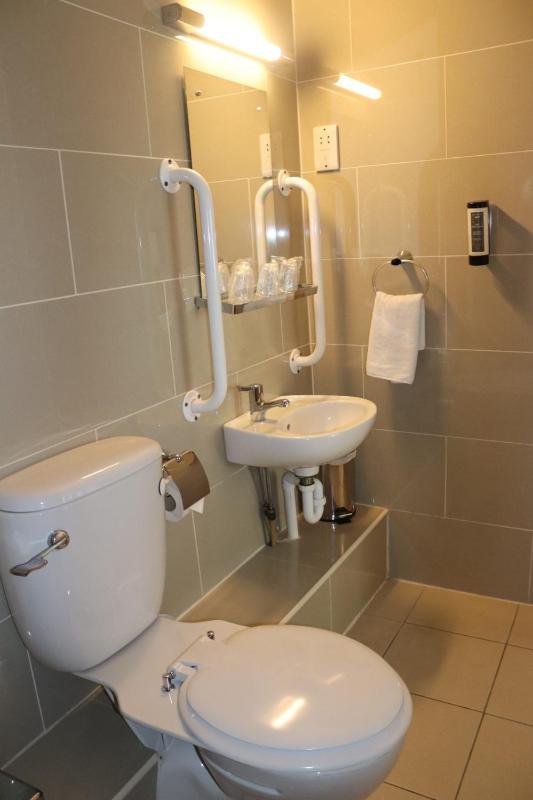 Double Room - Disability Access image 3