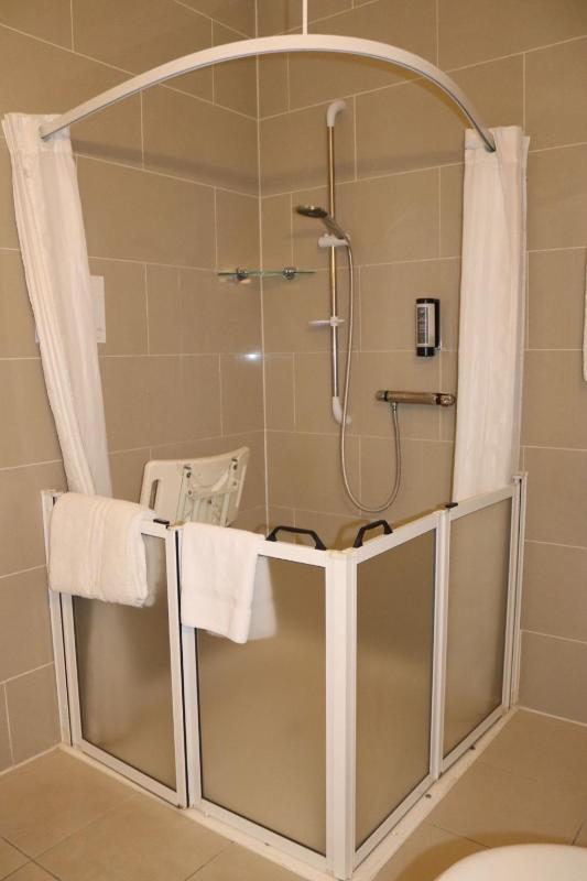 Double Room - Disability Access image 4