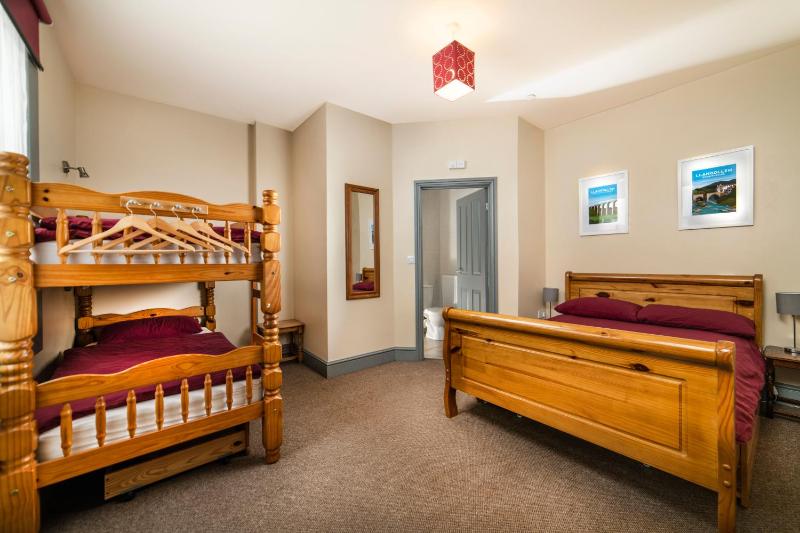 Superior Family Room image 4