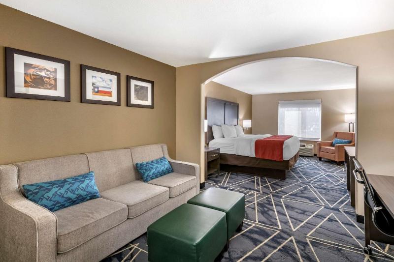 King Suite - Non-Smoking image 1