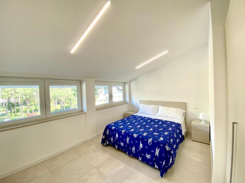 EM Apartments - image 8