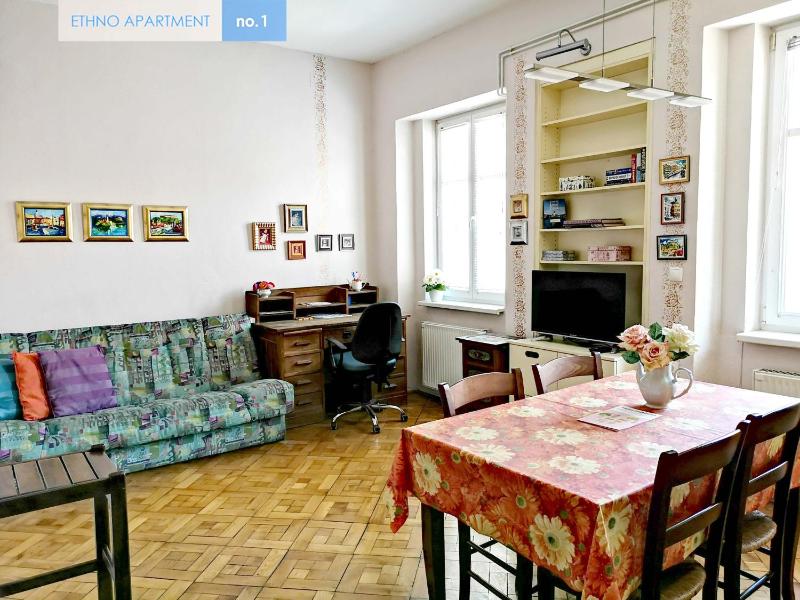Comfort One-Bedroom Apartment image 1