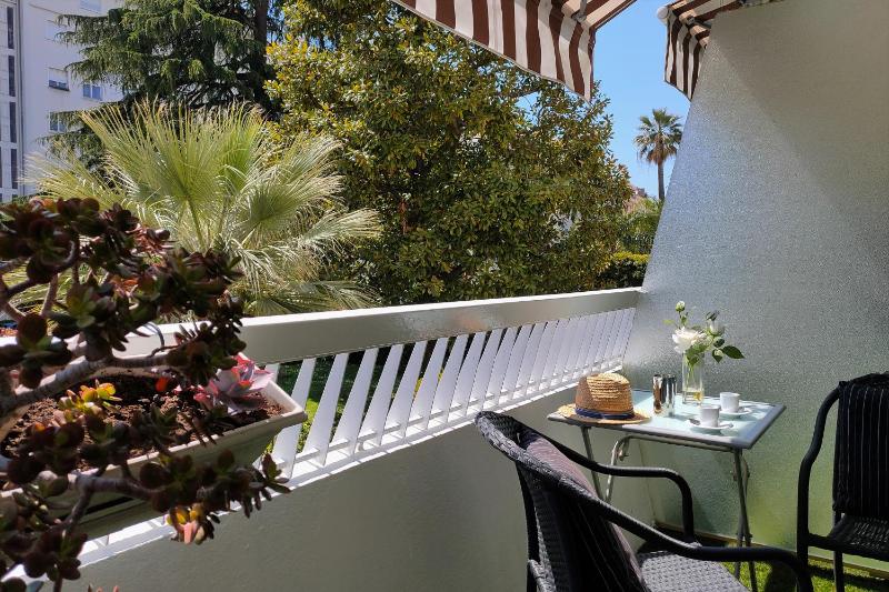 Classic Double Room with Balcony and Garden view image 3