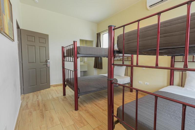 Hotel Plaza del Arco Express - image 12
