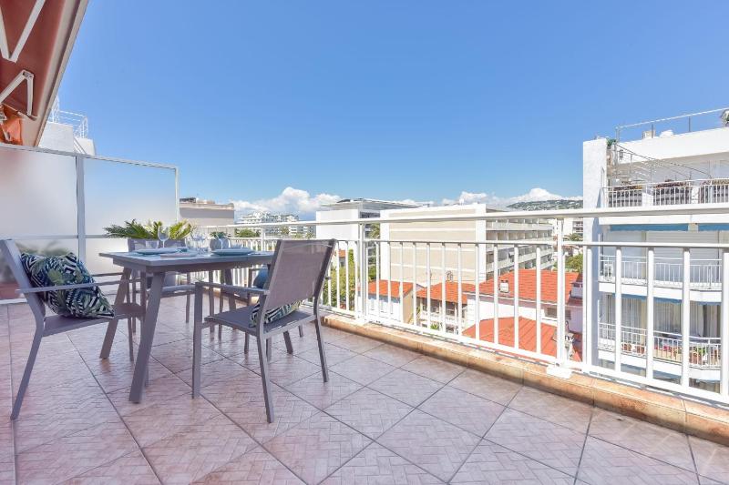 Apartment image 3