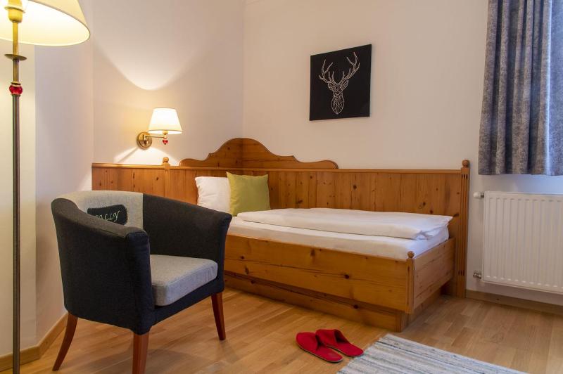 Single Room image 4