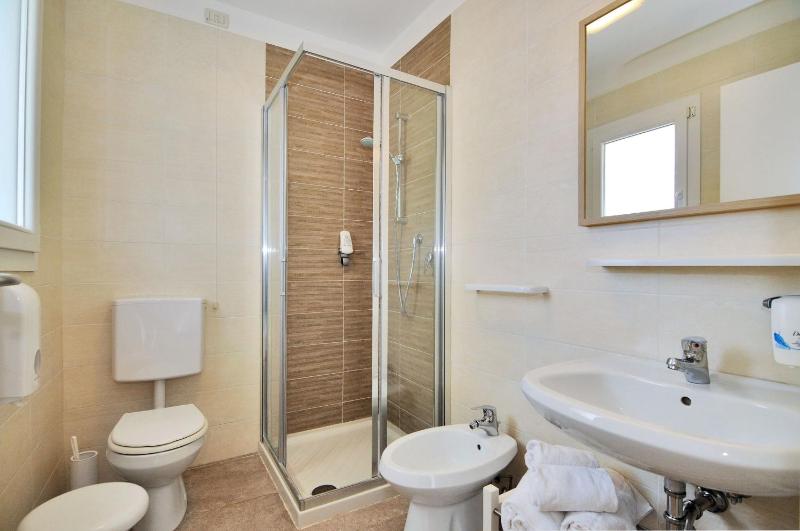 Triple Room image 3