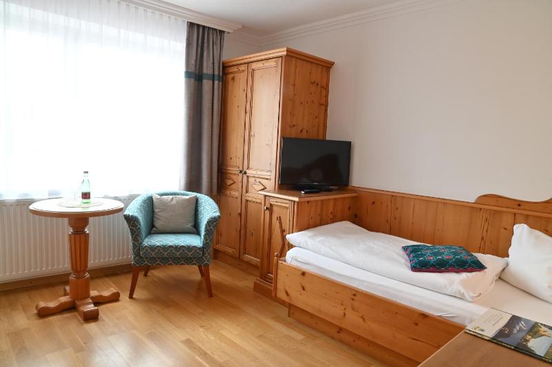 Single Room image 2