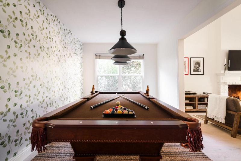 Six-Bedroom Holiday Home image 2