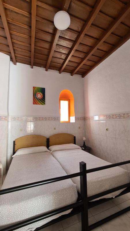 Double or Twin Room with Shared Bathroom image 1