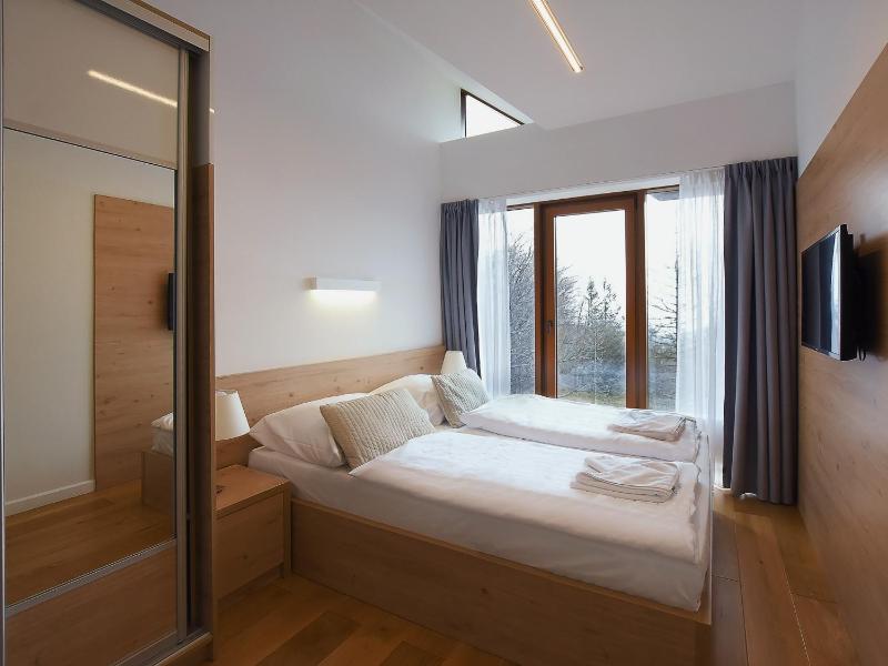 Apartment with Mountain View image 2
