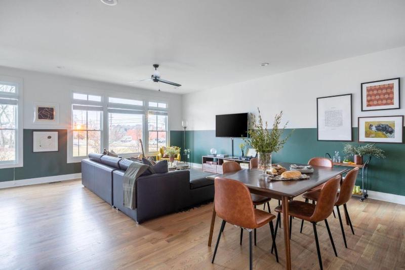 Four-Bedroom Holiday Home image 2