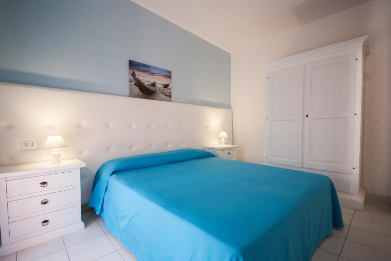 One-Bedroom Apartment image 3