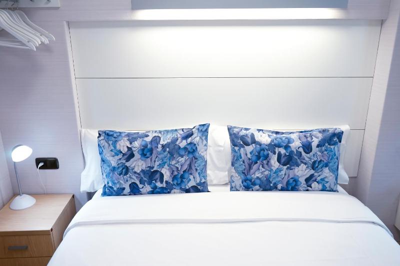 Double Room with Private Bathroom image 4