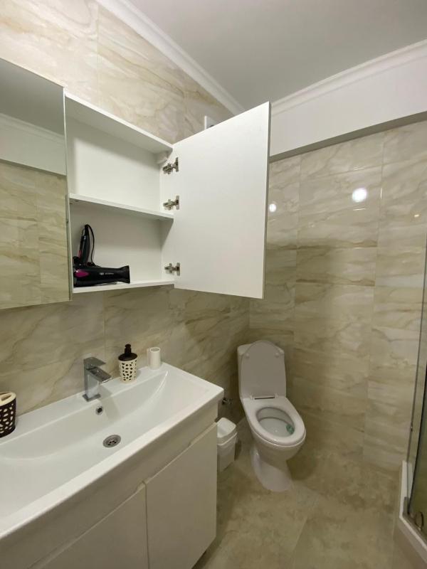 One-Bedroom Apartment image 3