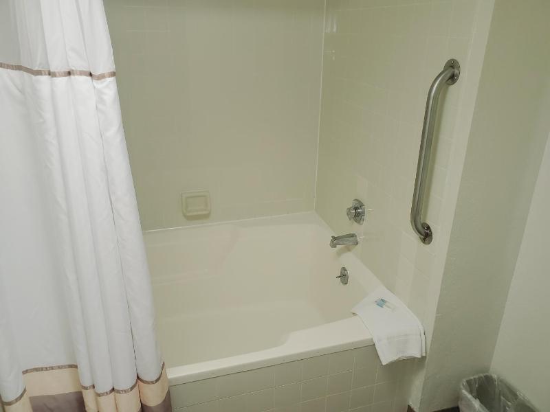 Executive Room with Two Queen Beds image 2
