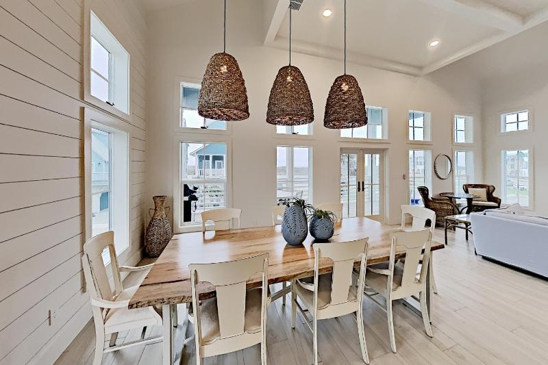 Five-Bedroom House image 2