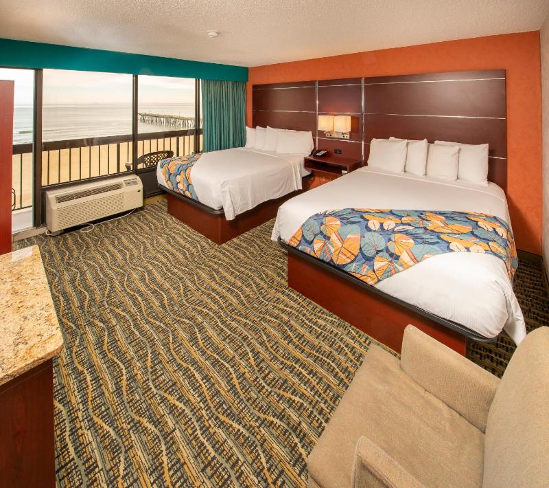 The Breakers Resort Inn - image 4