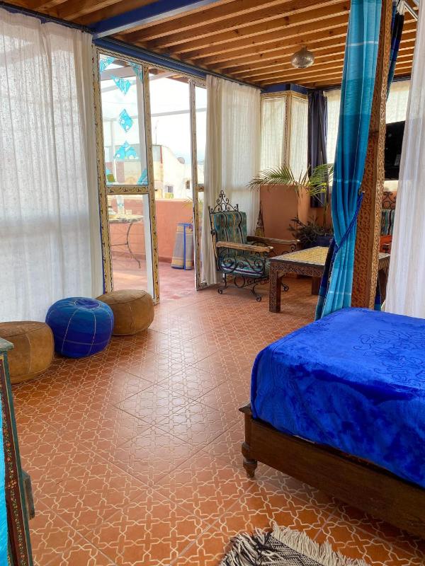 Riad Jbara - image 13