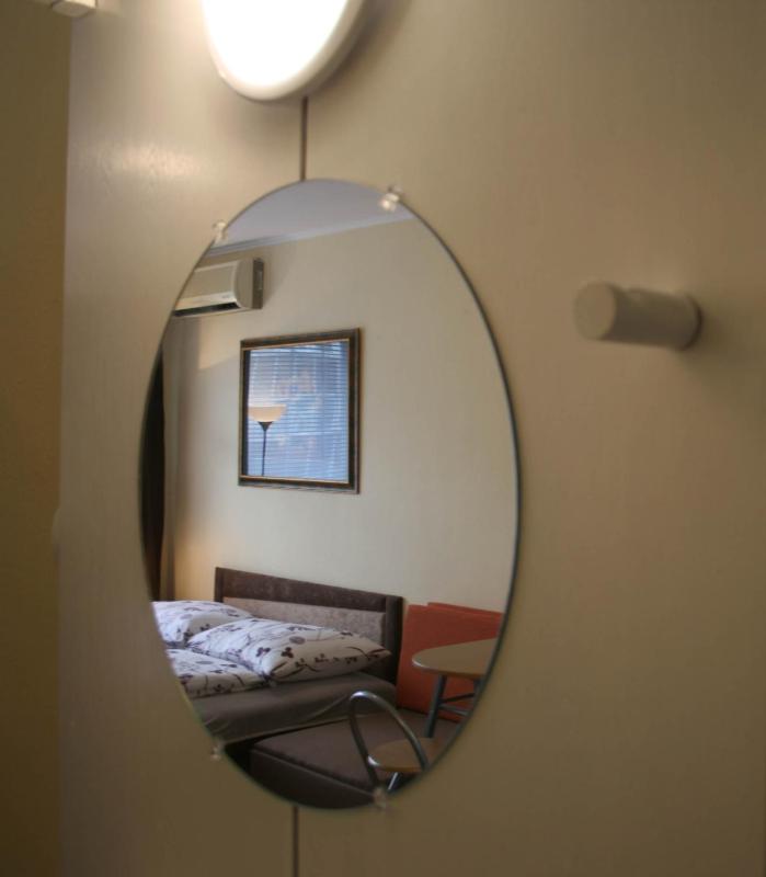 One-Bedroom Apartment image 4