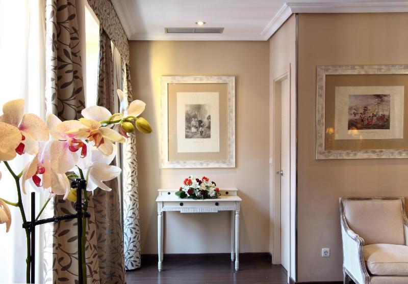 Executive Double or Twin Room image 2